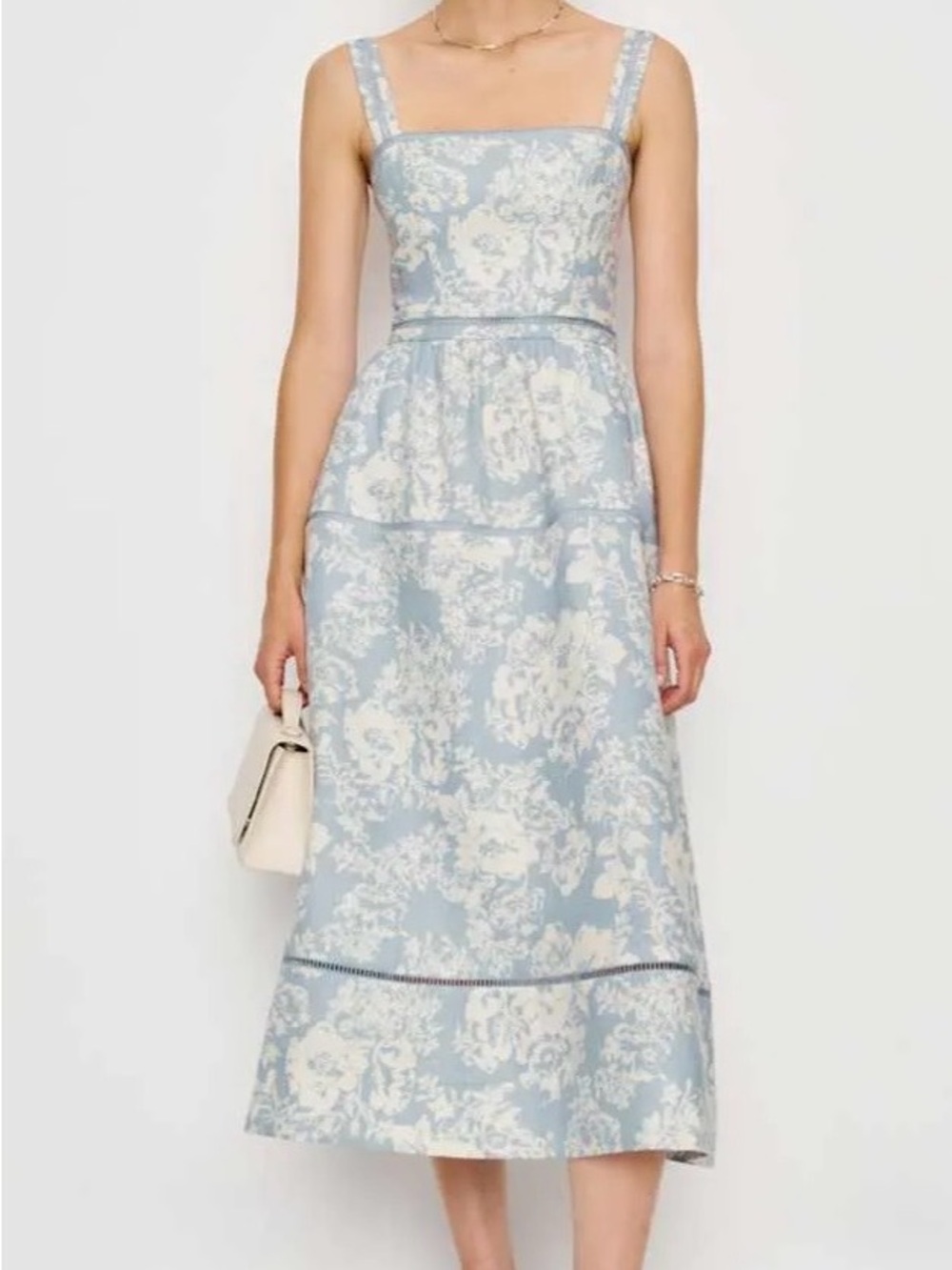 ISO Reformation Everett Dress in size 0 in this Light Blue pattern only please